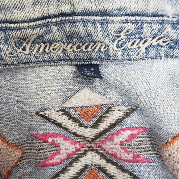 AEO crop distressed embroidered denim jacket southwestern pattern size medium - Picture 7 of 8